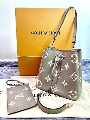 Fashion Medium Shoulder Bag SN：45497 photo review